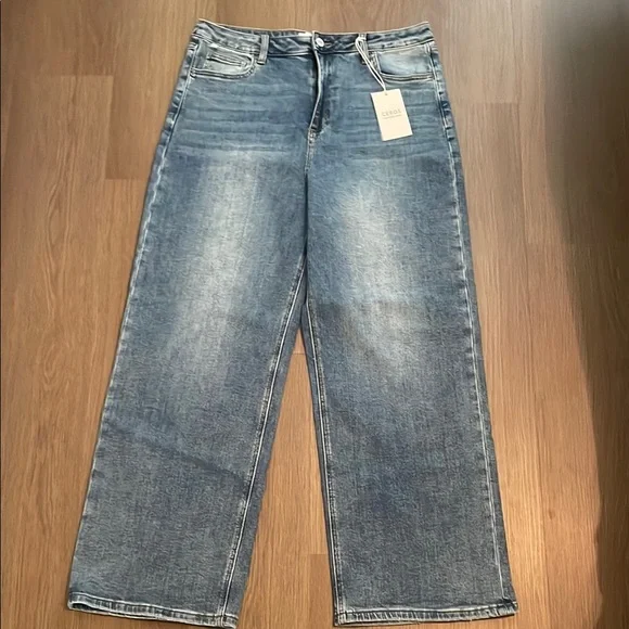 Ceros Wide Leg Flare Jeans with Vintage Wash - Picture 1 of 7